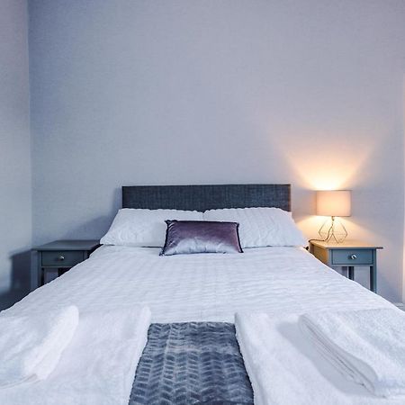3 Bed Property, Upto 8 Guests Near City Centre Manchester Esterno foto